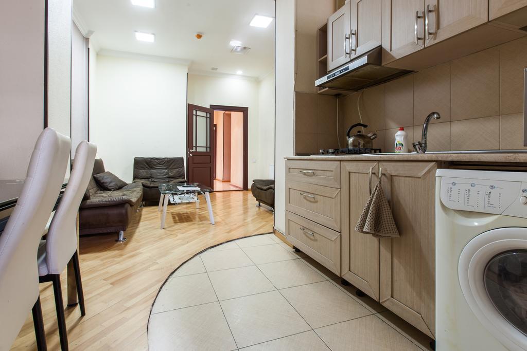 Sweet Home Apartment Tbilisi Room photo